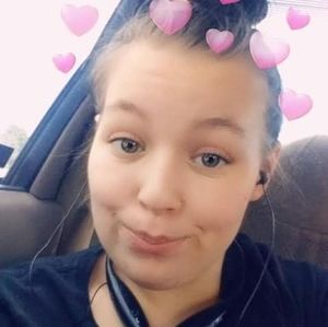 Meet your Posher, Cierra